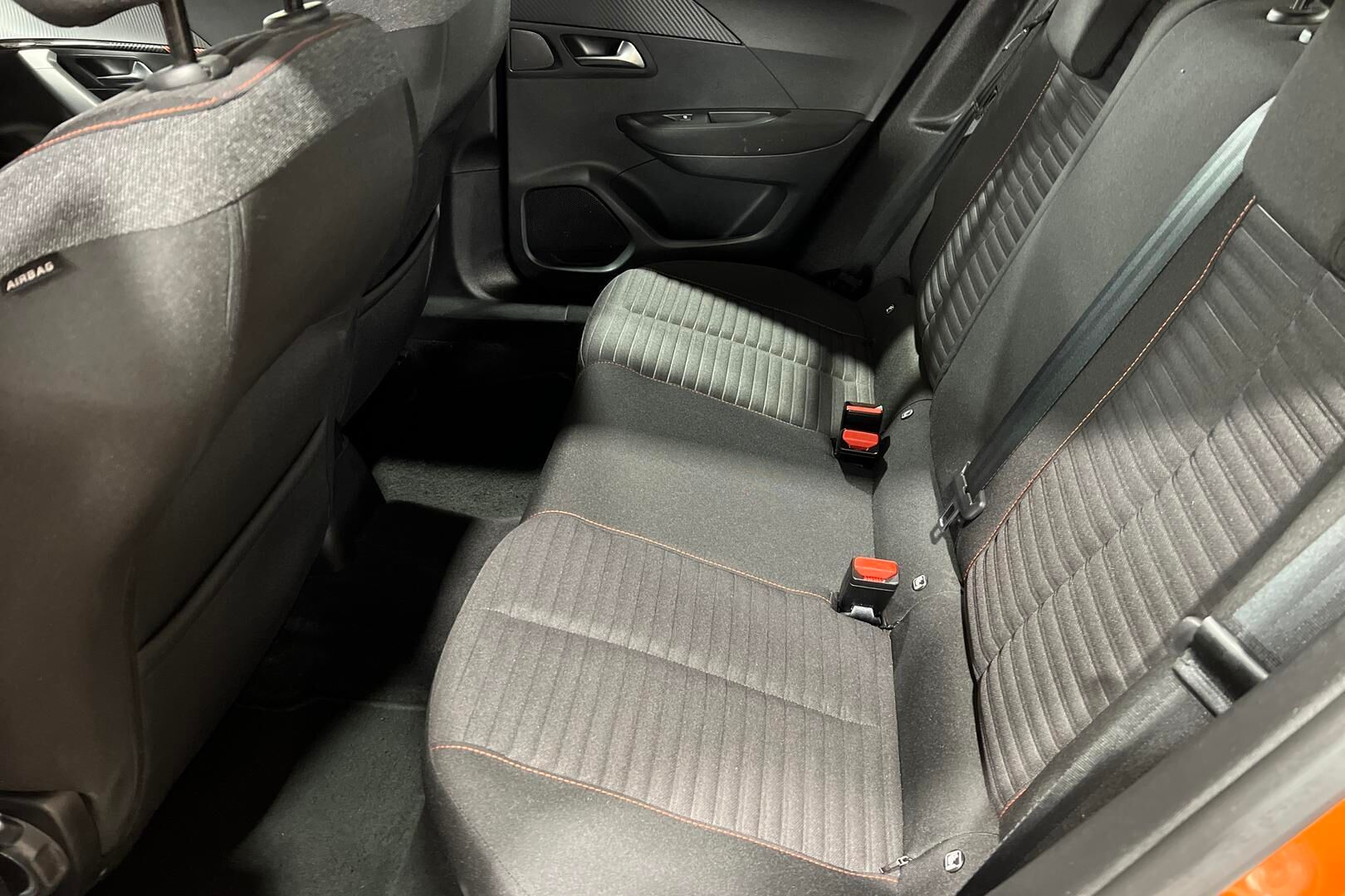 Peugeot 2008 iso kuva 8