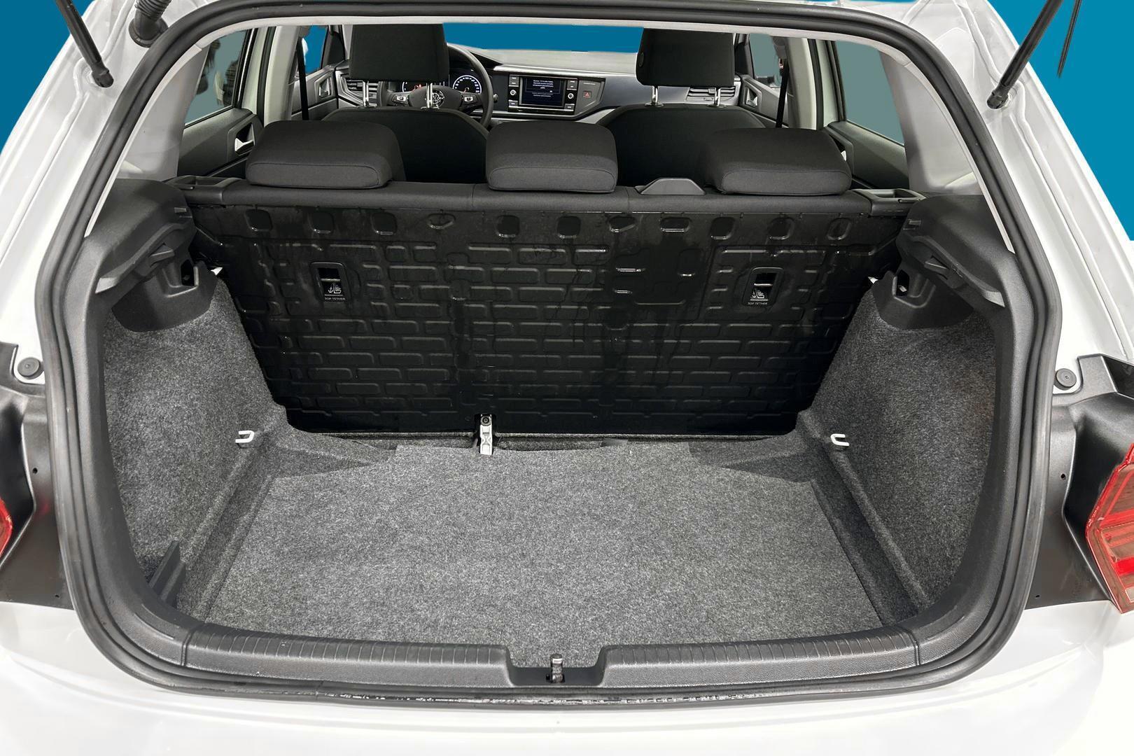 Volkswagen Polo iso kuva 11