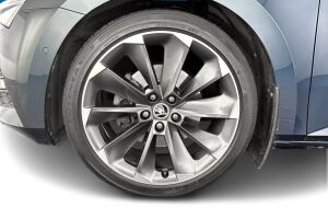 Skoda Superb esikatselu 13