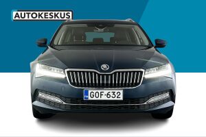 Skoda Superb esikatselu 2