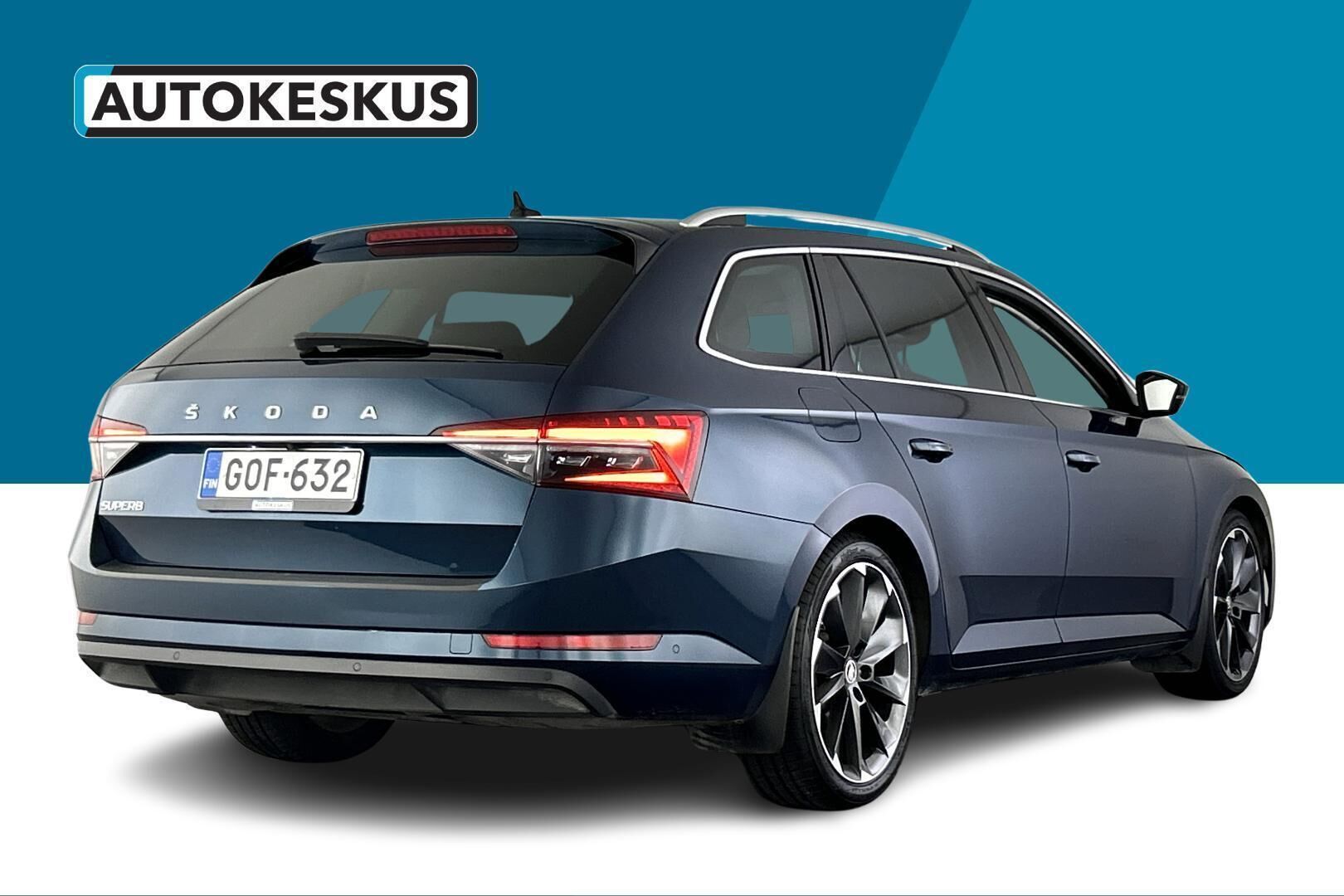 Skoda Superb iso kuva 5
