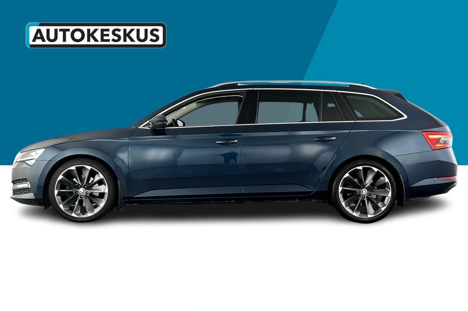 Skoda Superb iso kuva 8