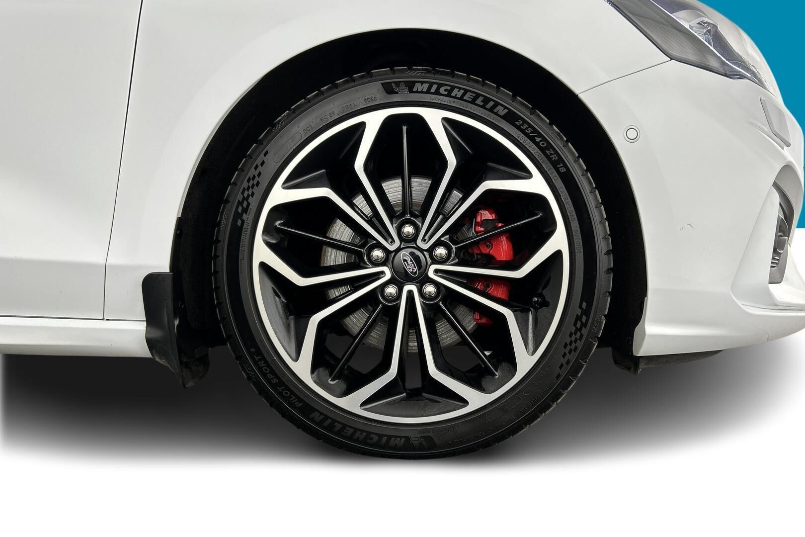 Ford Focus iso kuva 12