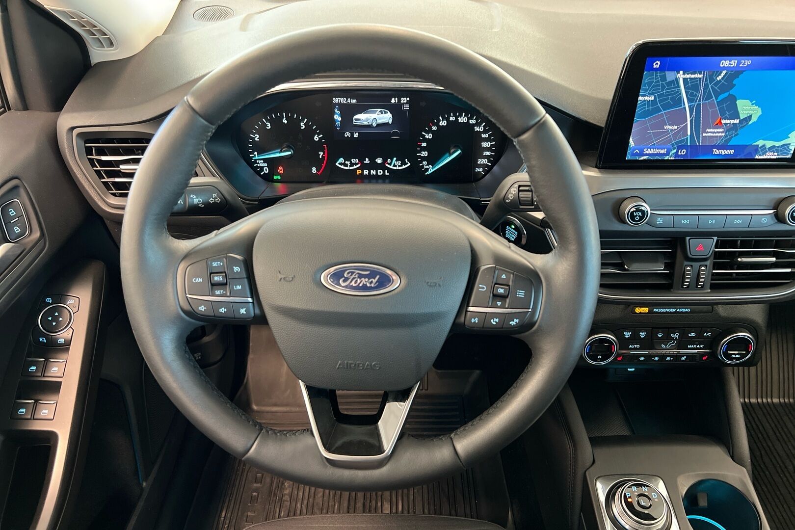 Ford Focus iso kuva 13