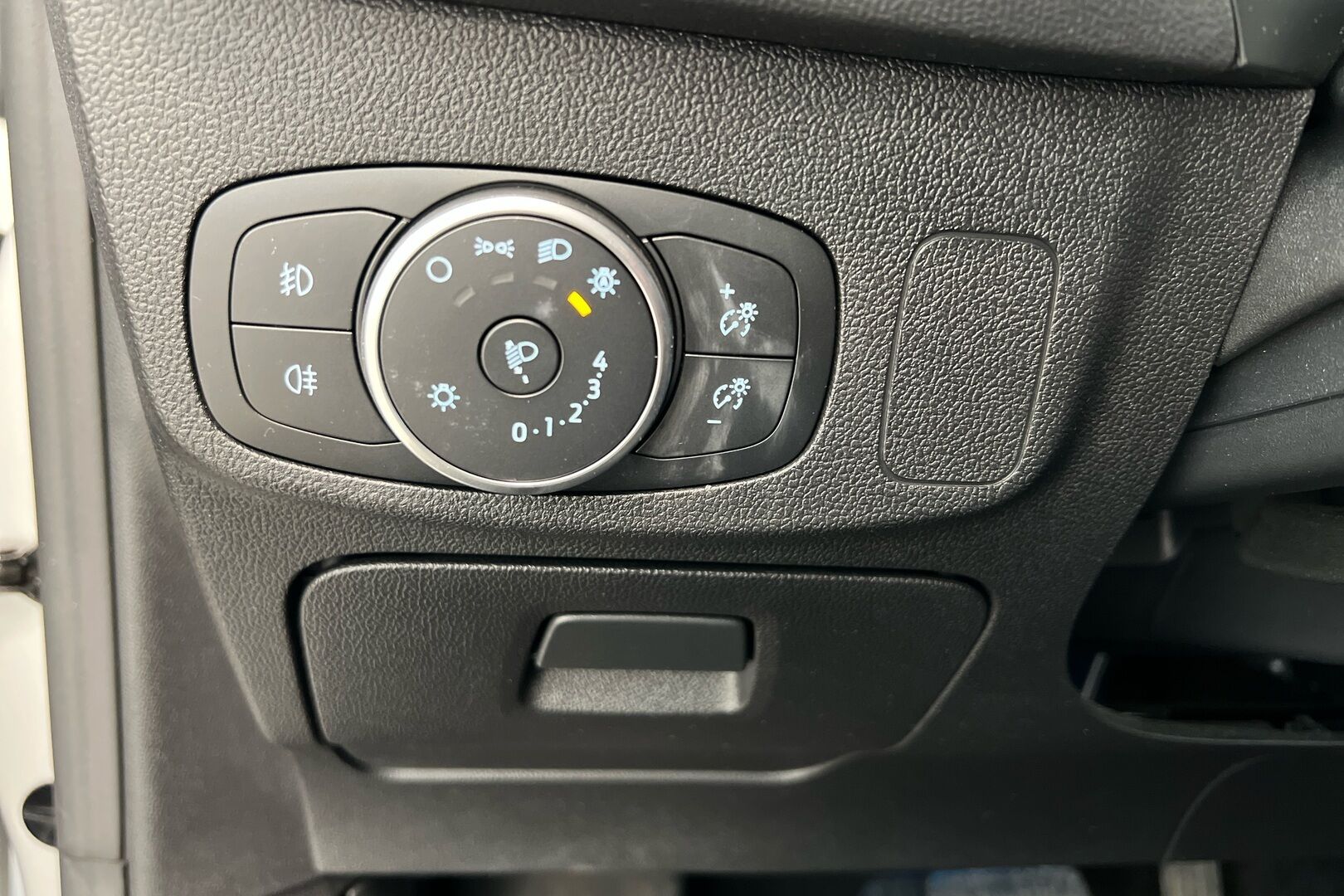 Ford Focus iso kuva 21