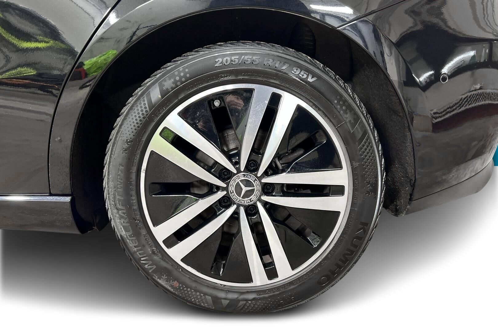 Mercedes-Benz B iso kuva 11