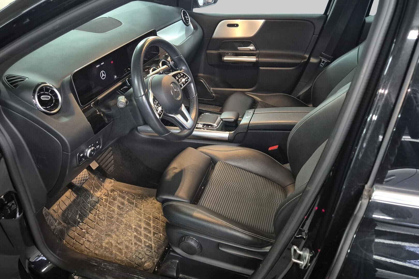 Mercedes-Benz B iso kuva 2