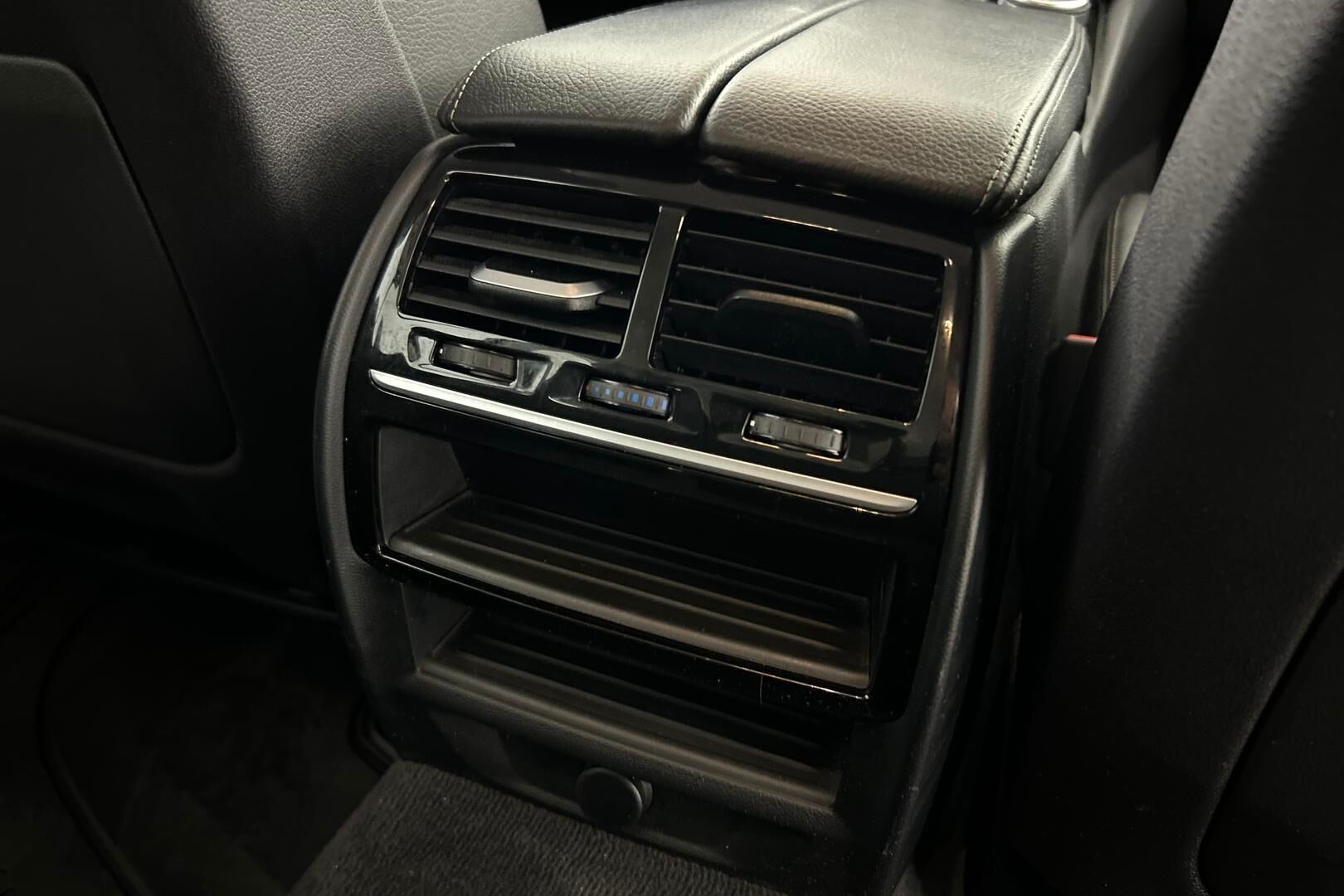 BMW 5-SARJA iso kuva 14
