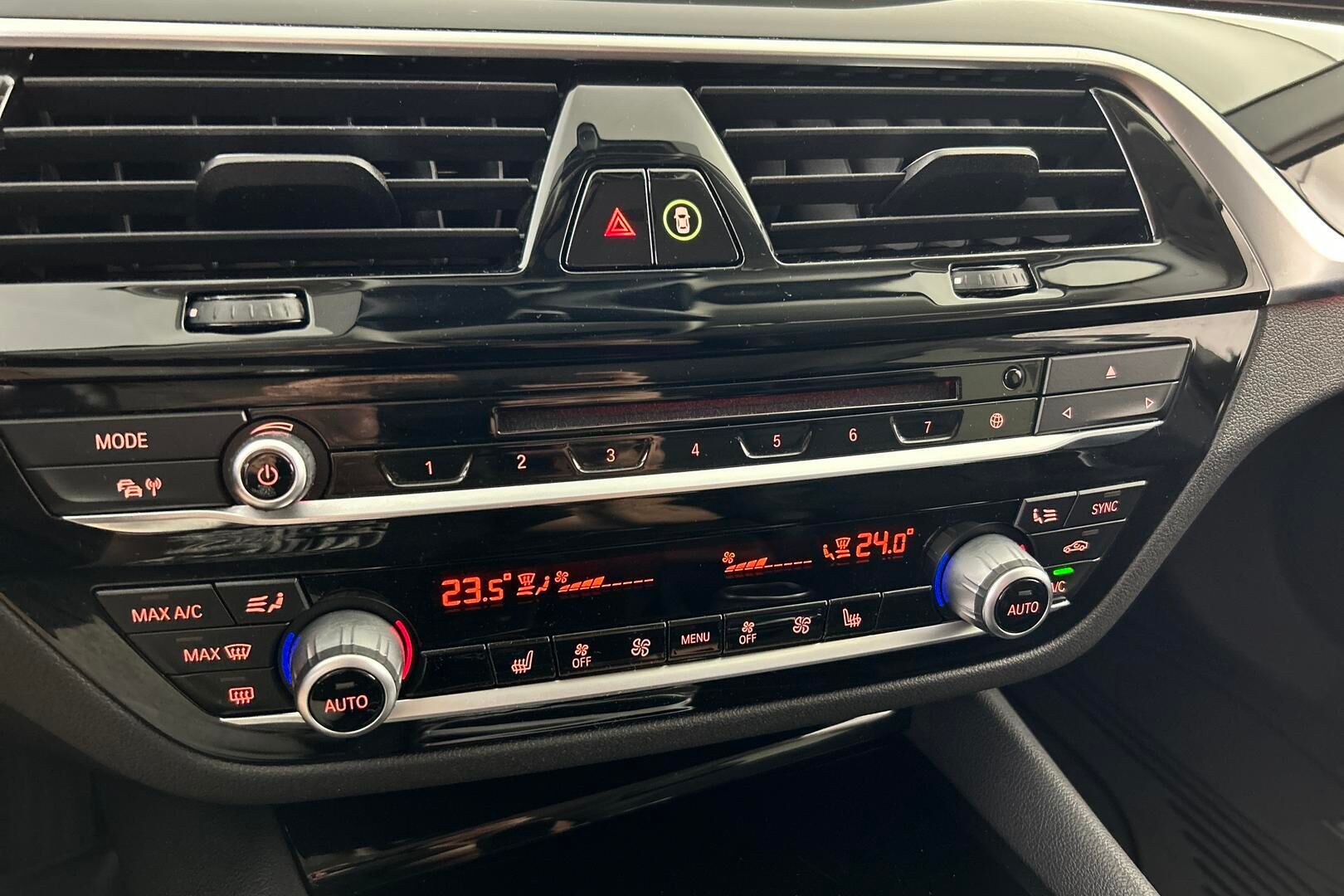 BMW 5-SARJA iso kuva 19