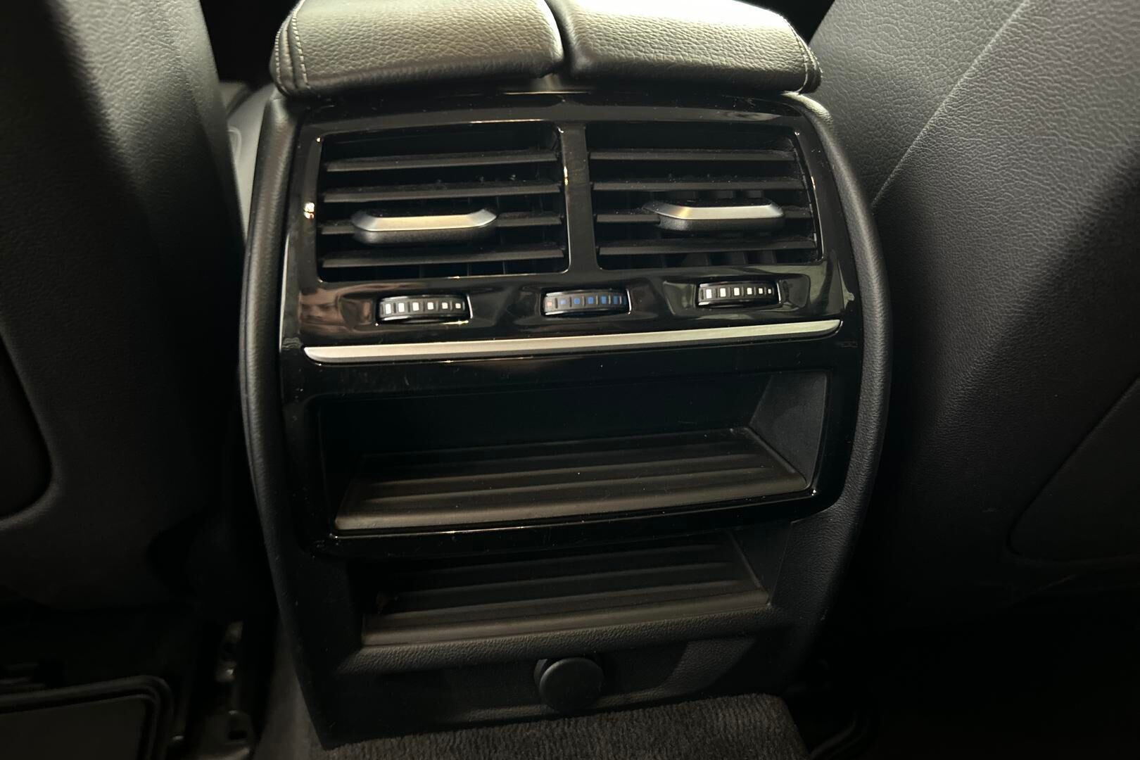 BMW 5-SARJA iso kuva 31
