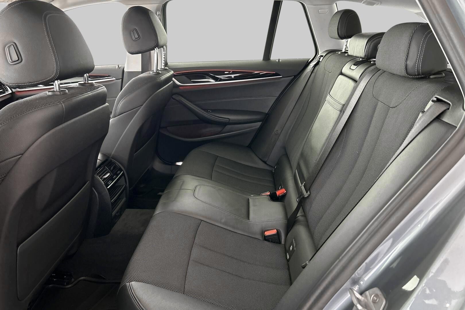 BMW 5-SARJA iso kuva 9