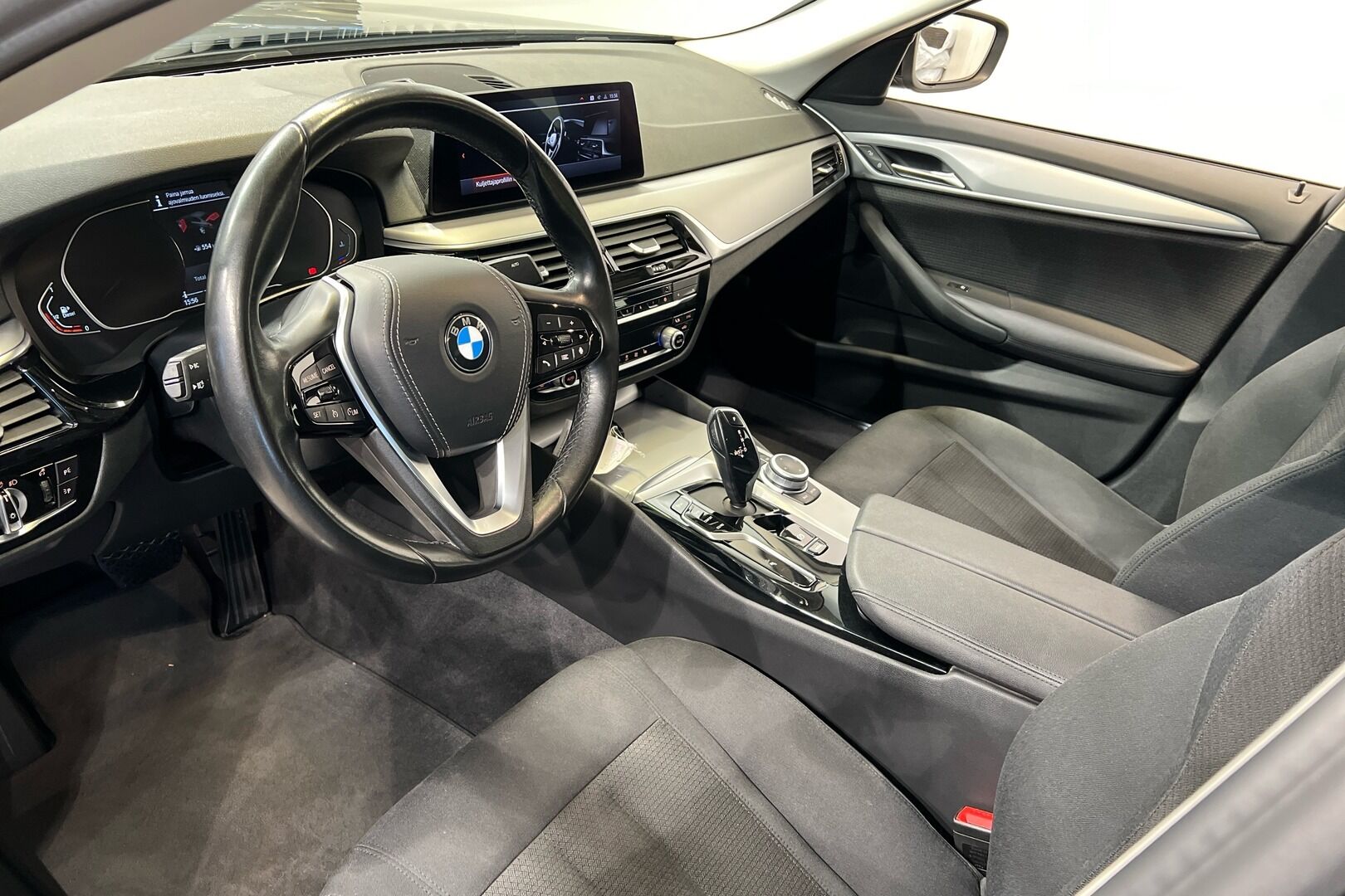 BMW 5-sarja iso kuva 10
