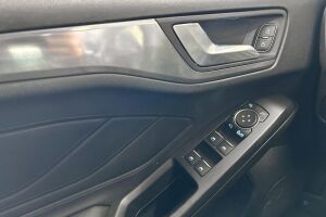 Ford Focus esikatselu 19