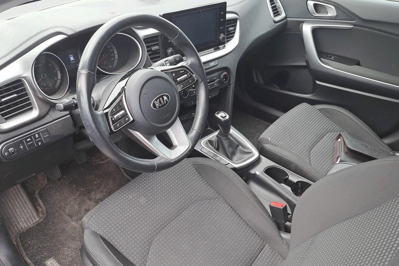 Kia Ceed iso kuva 1