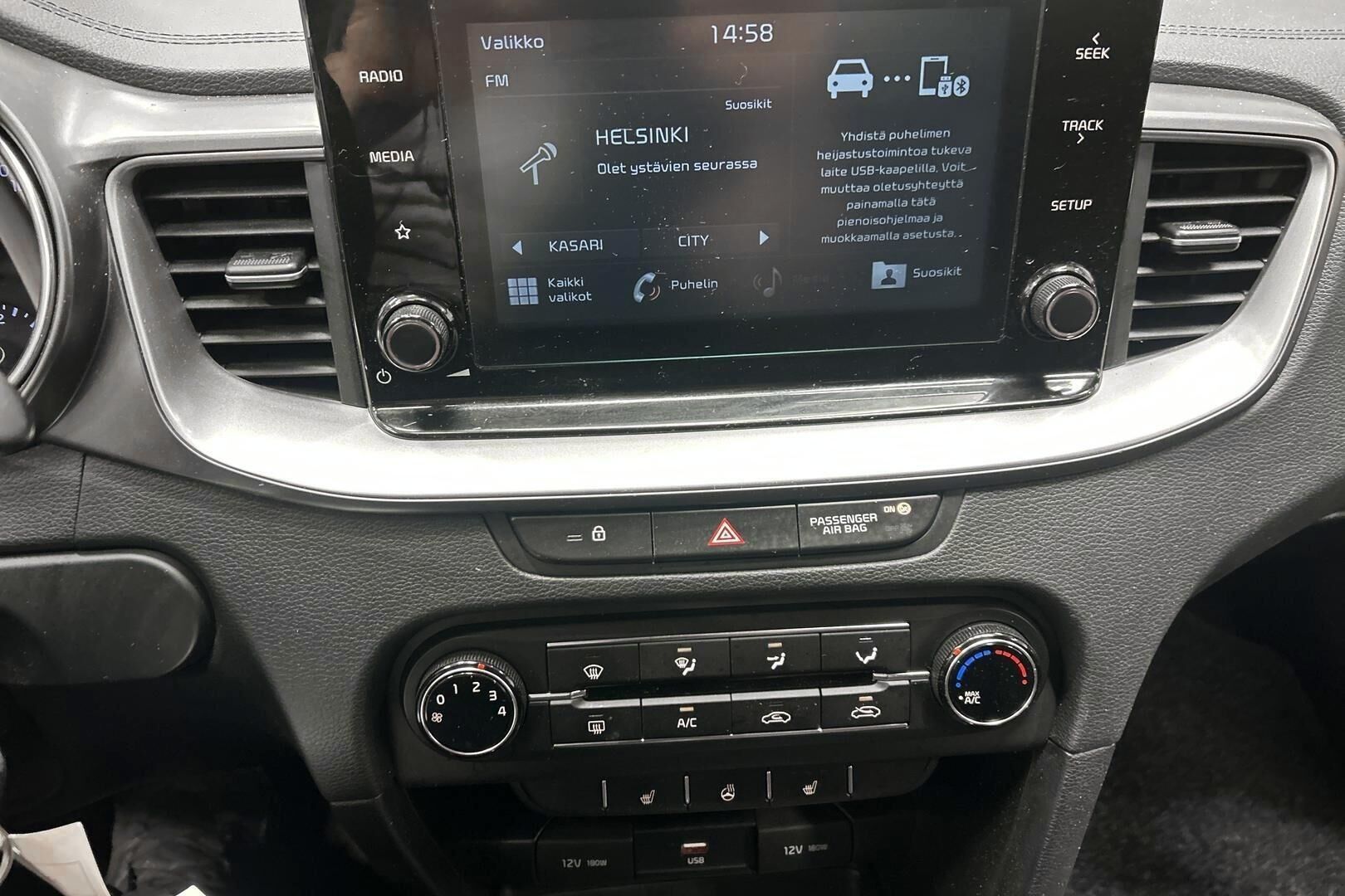 Kia Ceed iso kuva 16