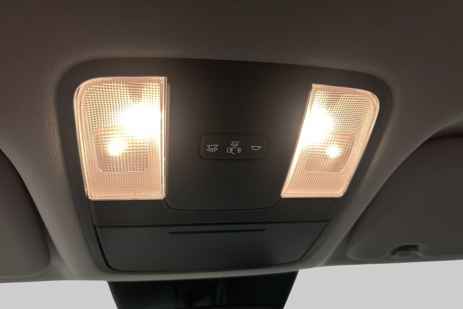 Kia Ceed iso kuva 21