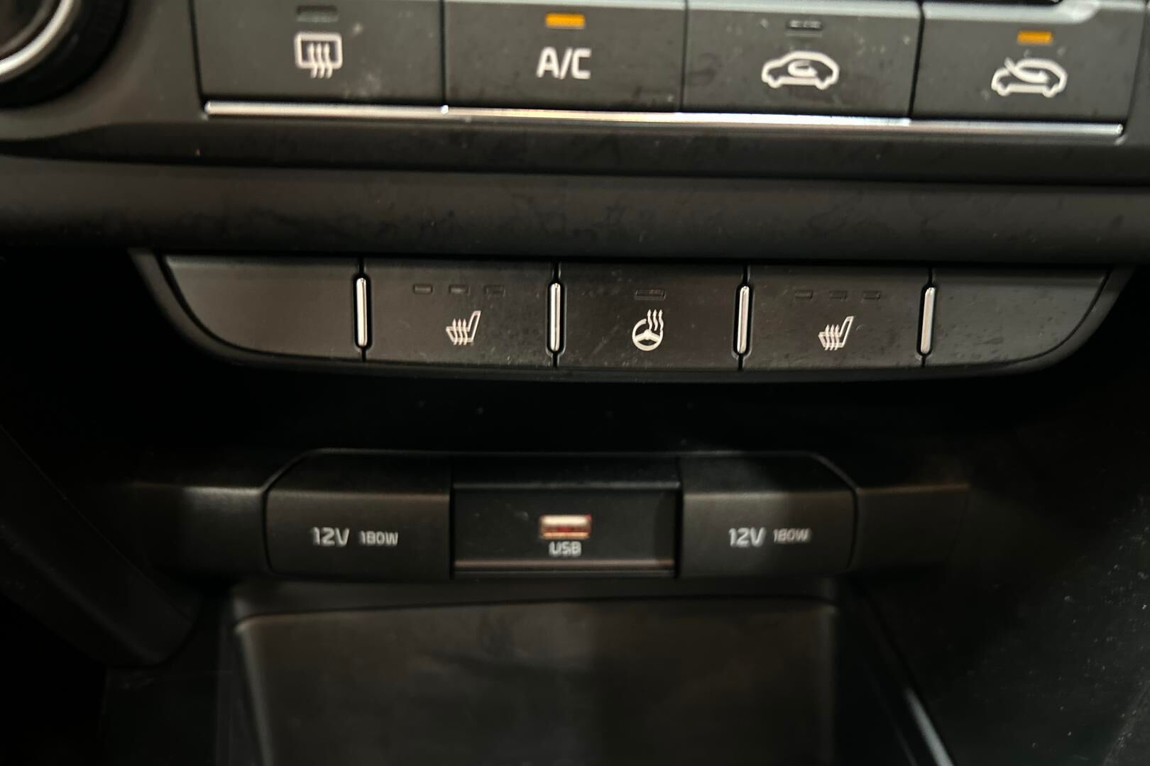 Kia Ceed iso kuva 22