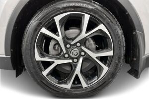 Toyota C-HR esikatselu 12