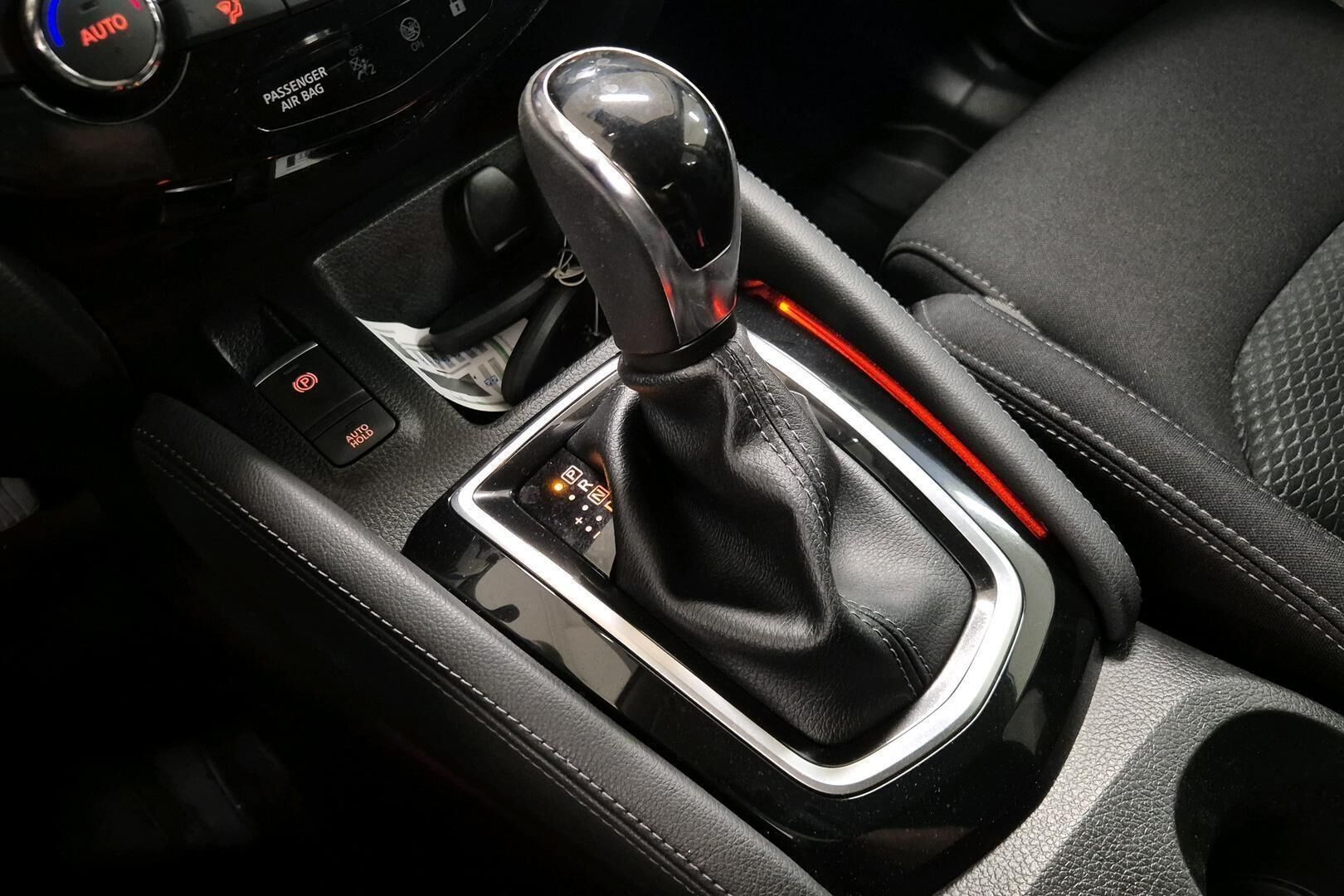 Nissan Qashqai iso kuva 21