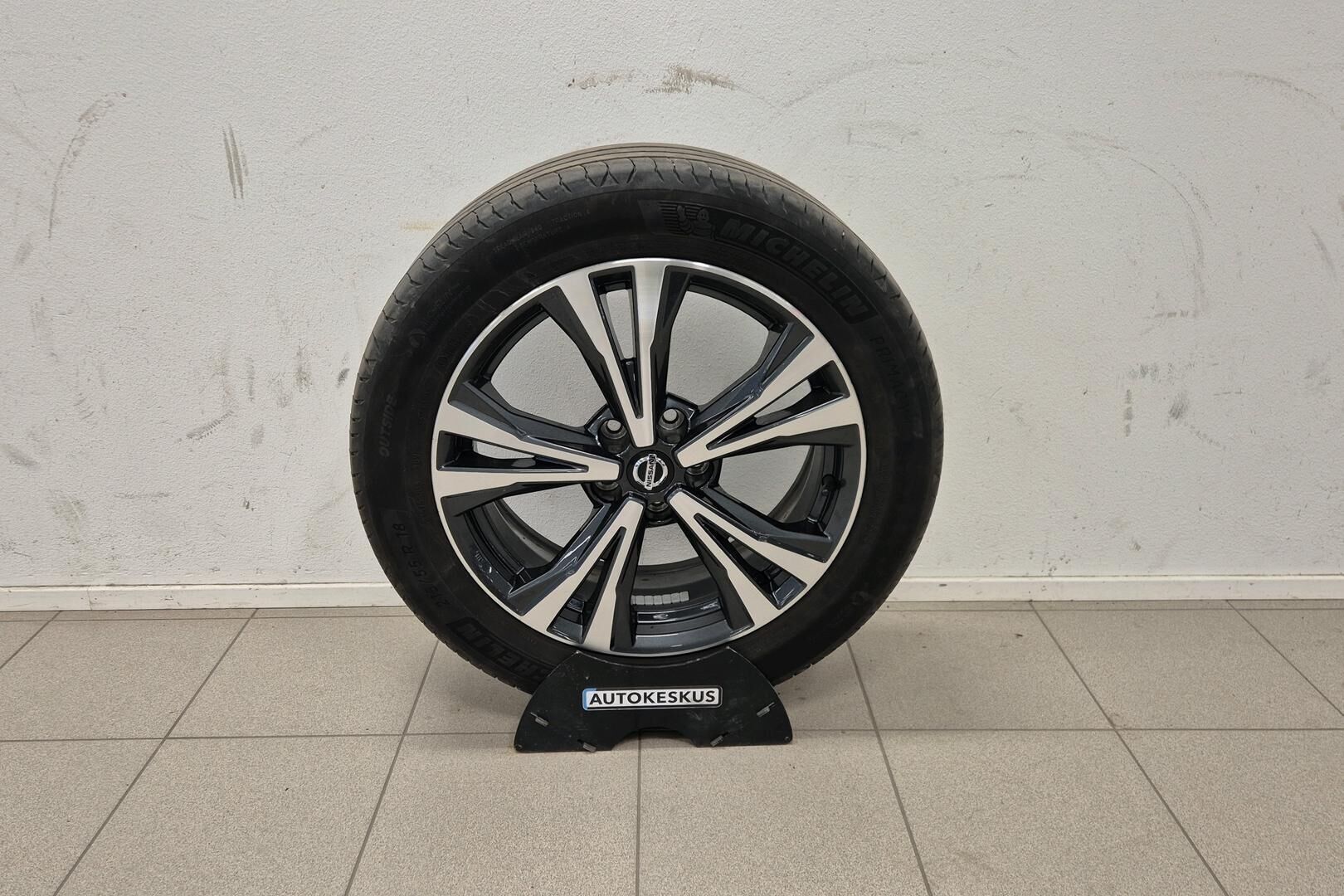 Nissan Qashqai iso kuva 10