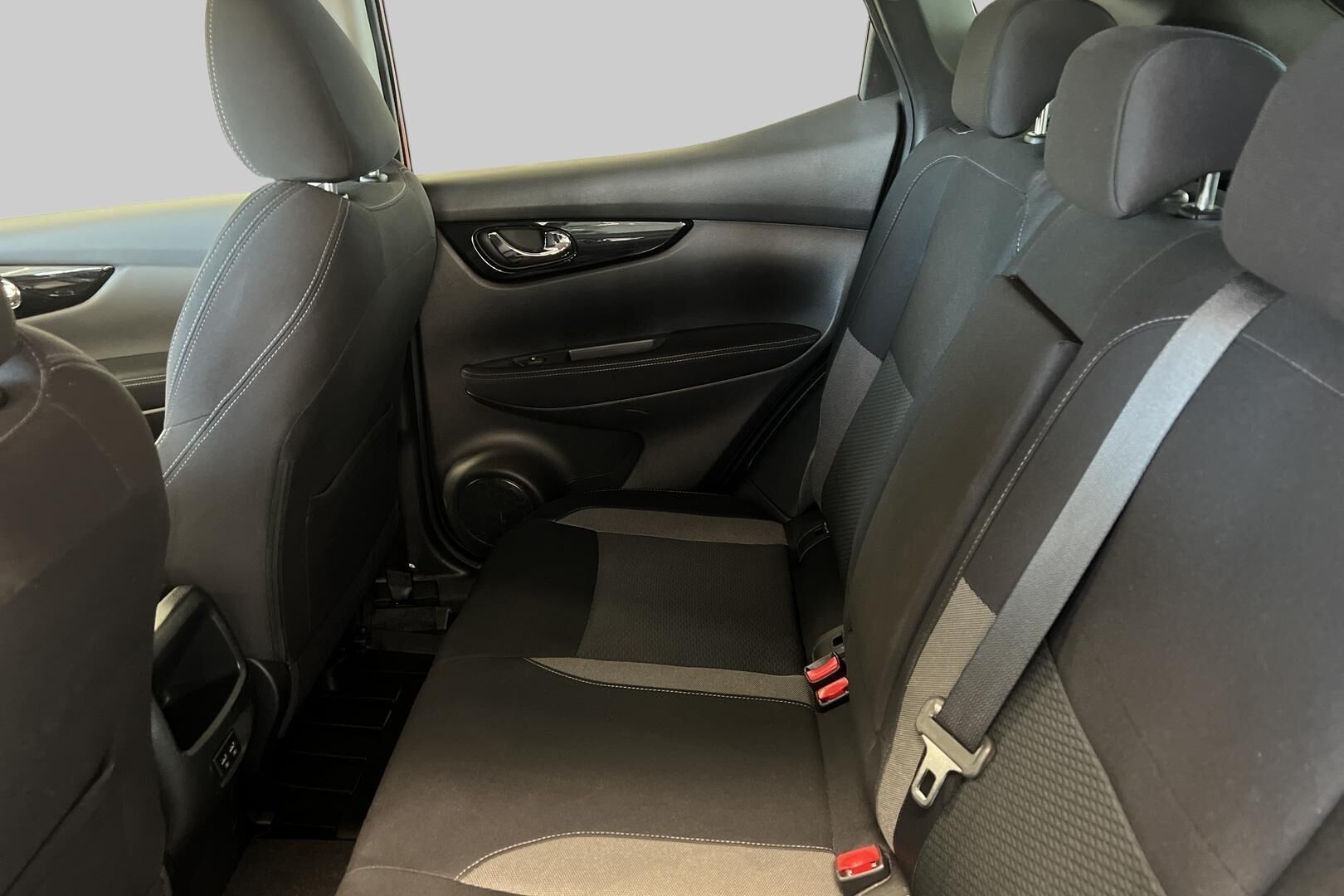 Nissan Qashqai iso kuva 10