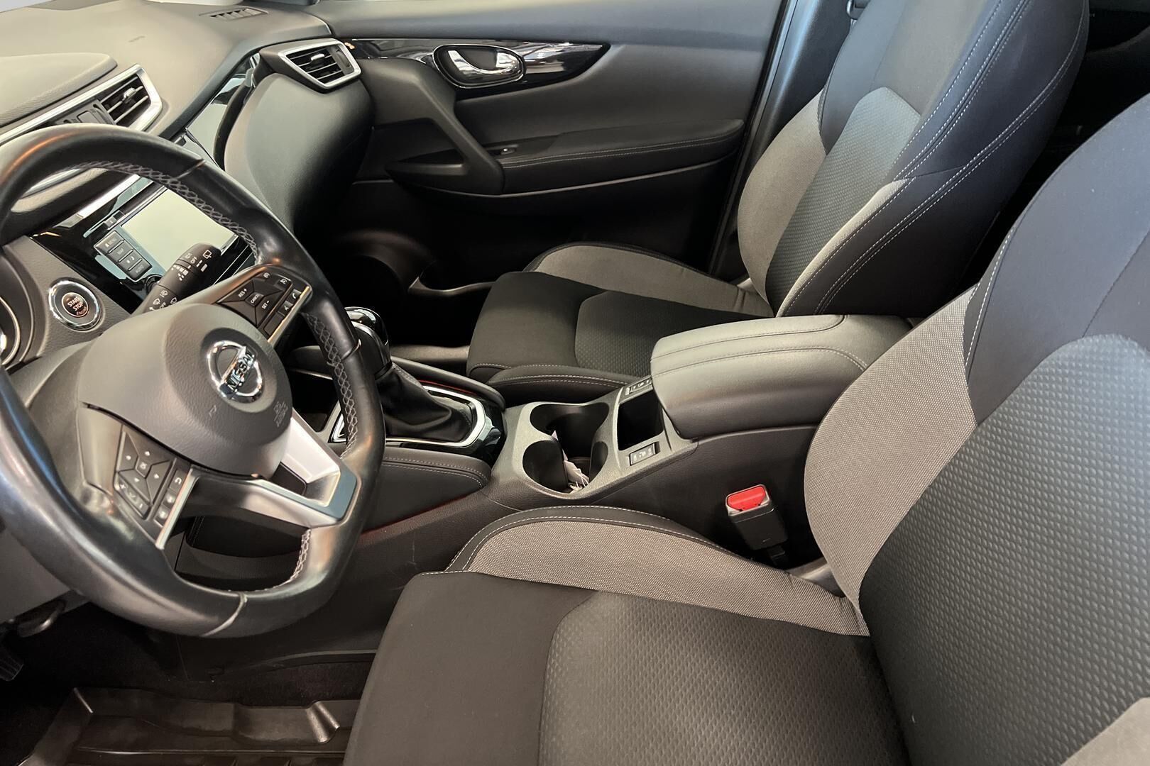 Nissan Qashqai iso kuva 9