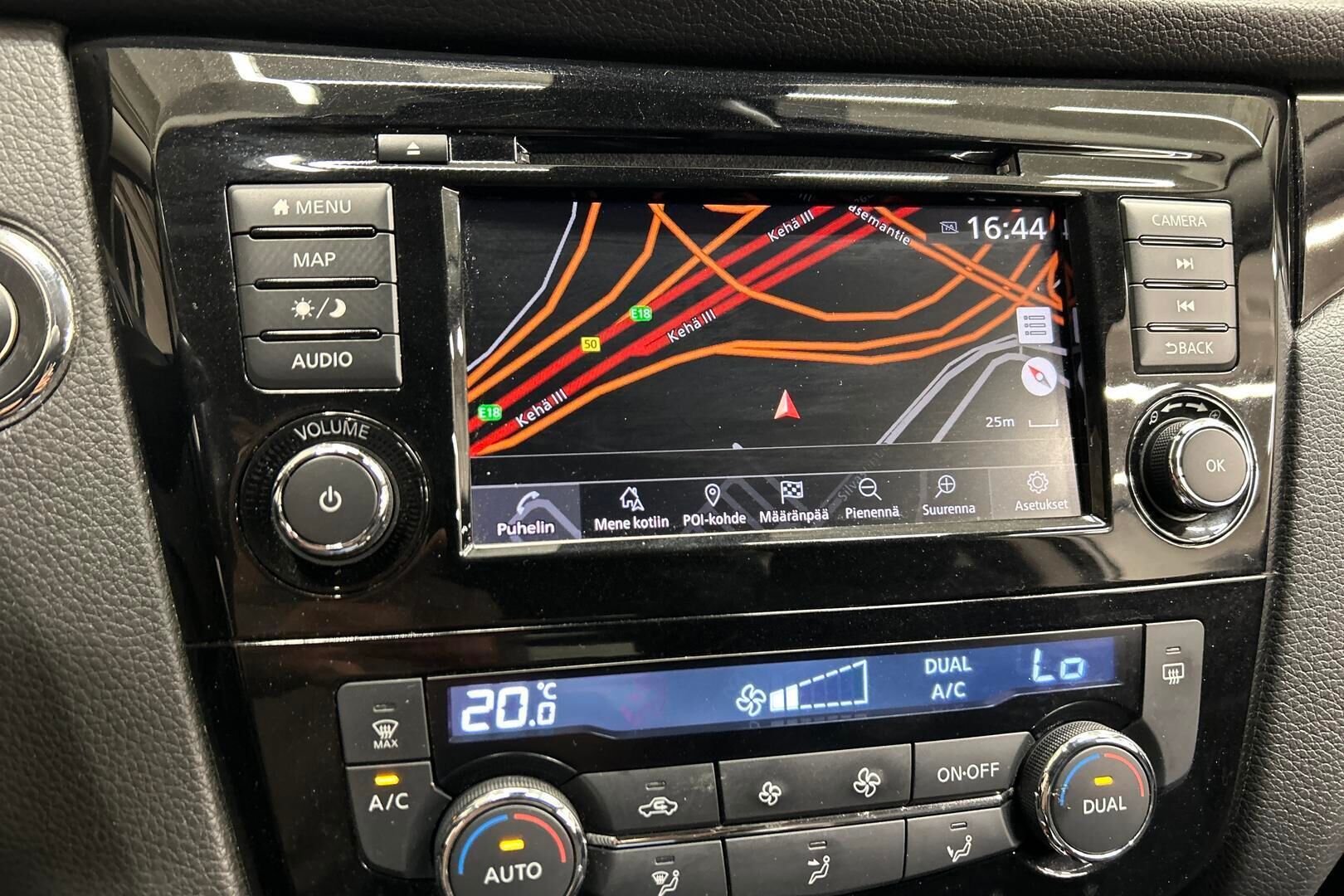 Nissan Qashqai iso kuva 15