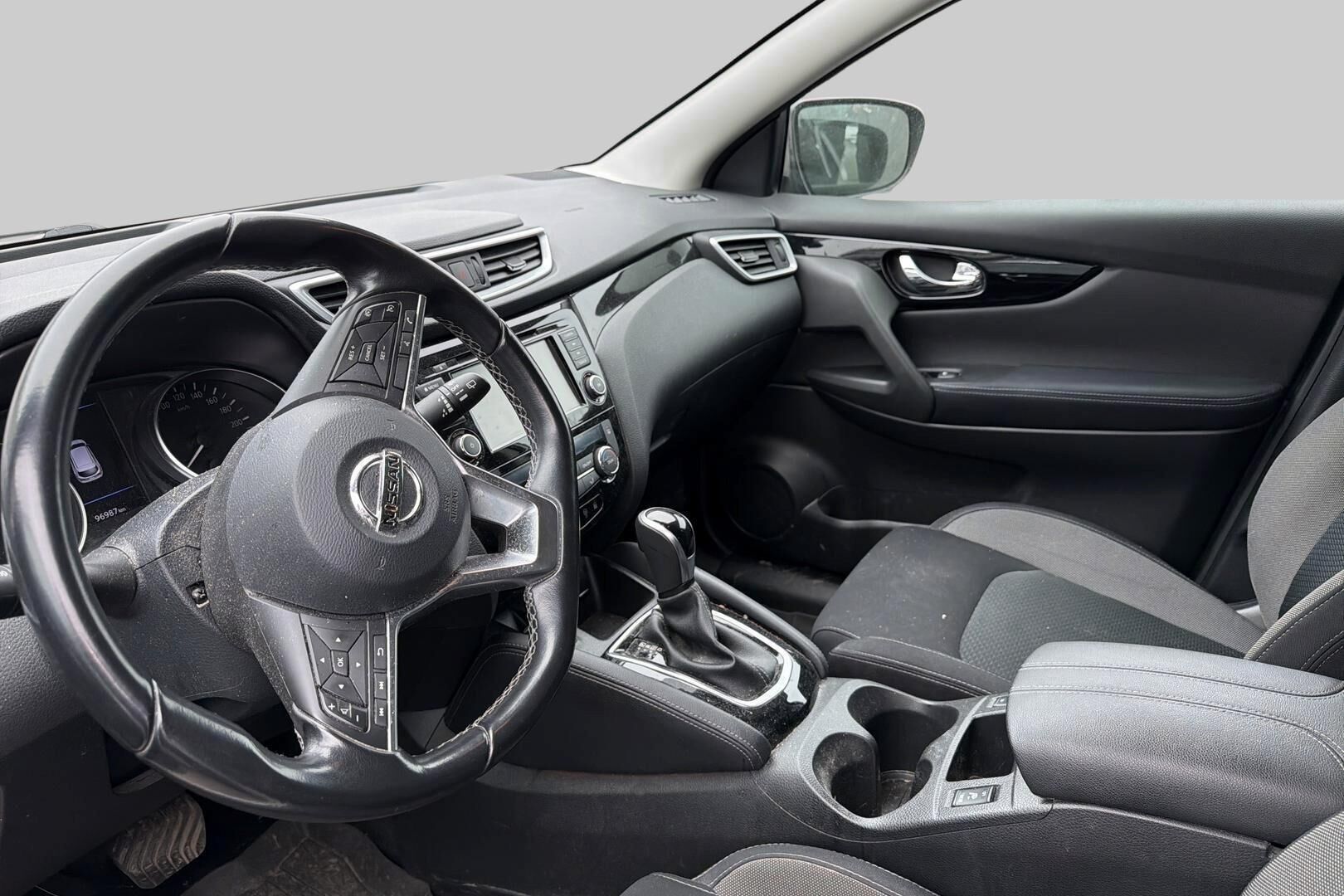 Nissan Qashqai iso kuva 2