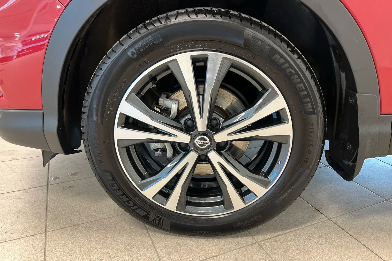 Nissan Qashqai iso kuva 10