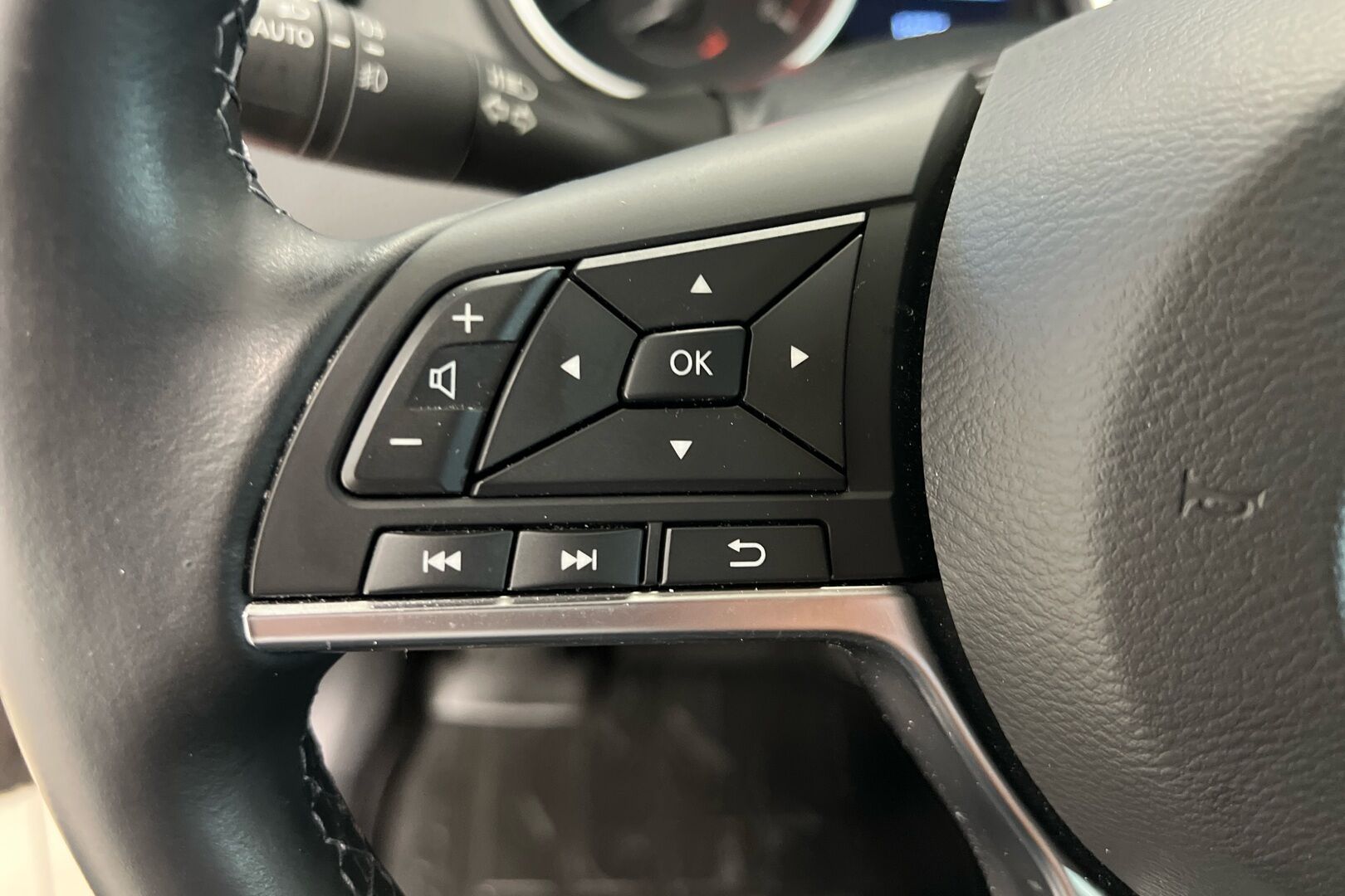 Nissan Qashqai iso kuva 17