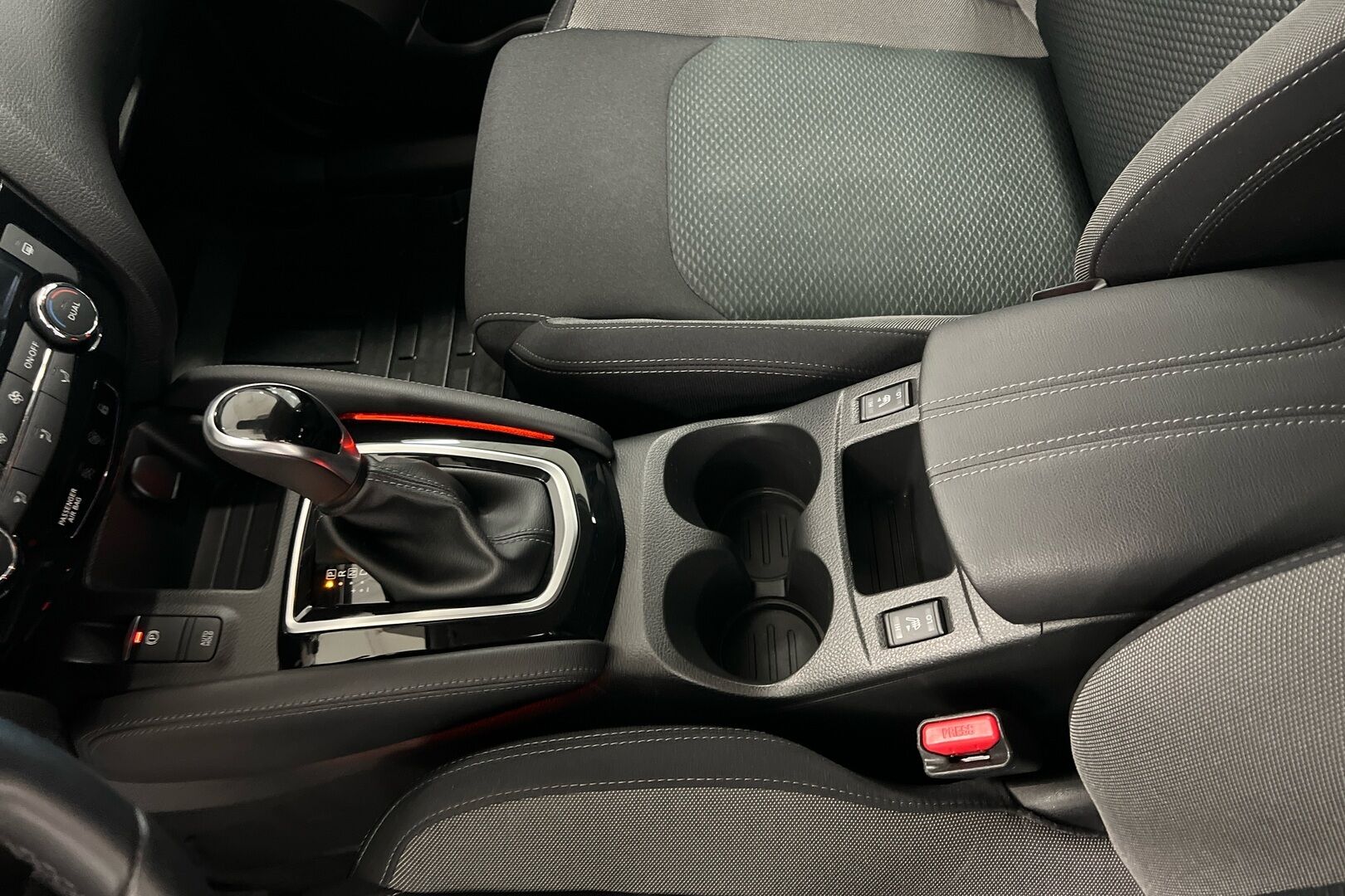 Nissan Qashqai iso kuva 21