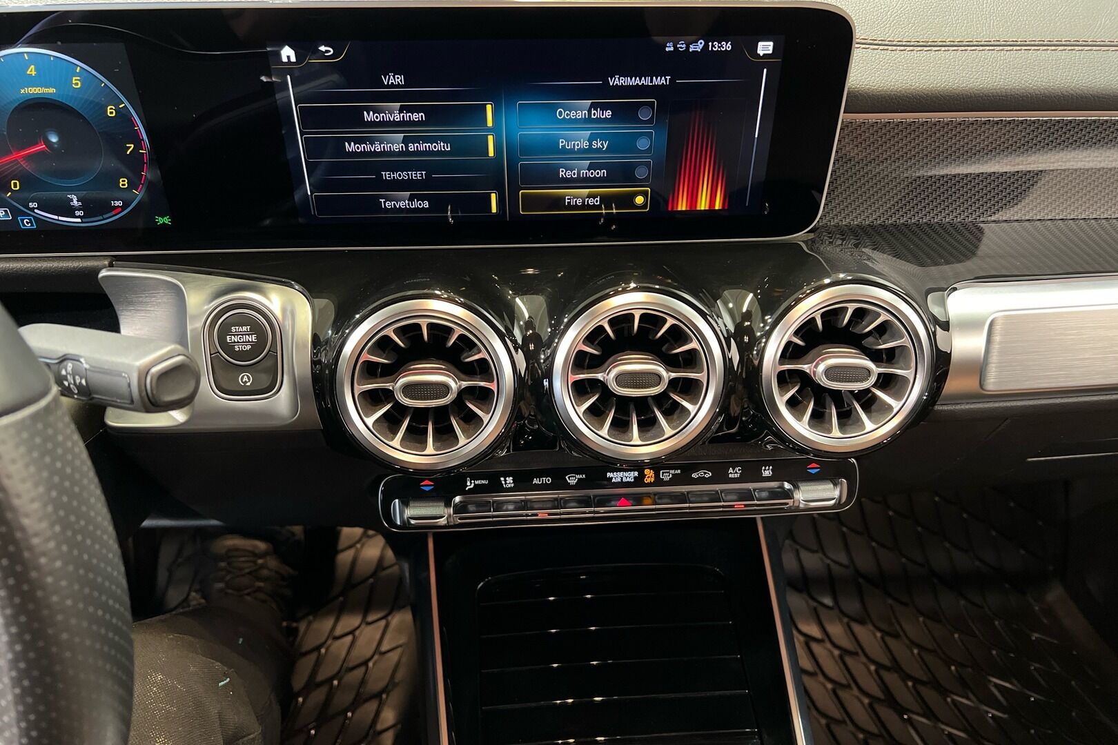 Mercedes-Benz GLB iso kuva 11