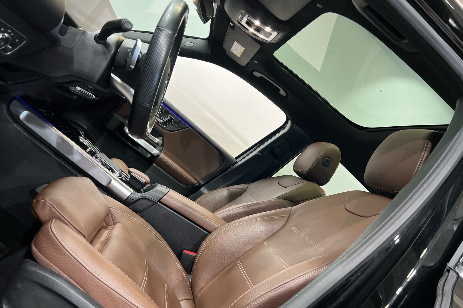 Mercedes-Benz GLB iso kuva 30