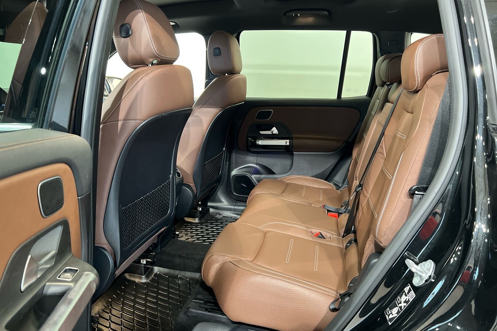 Mercedes-Benz GLB iso kuva 19