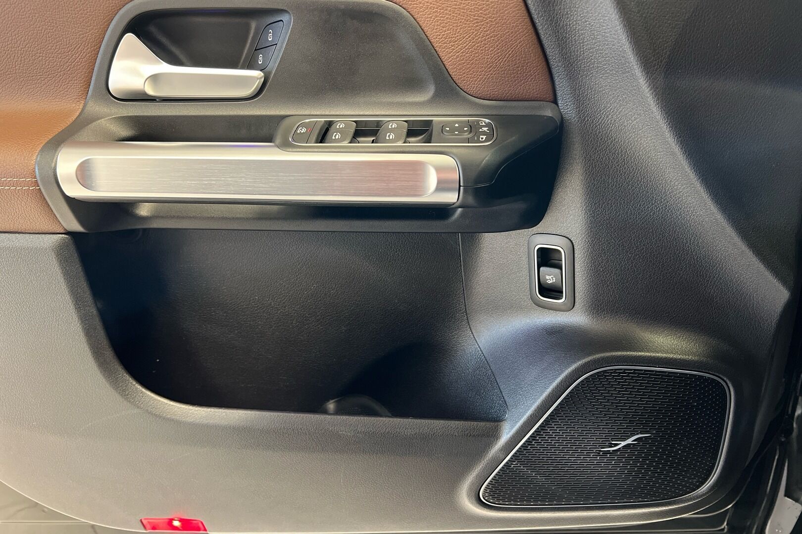 Mercedes-Benz GLB iso kuva 25