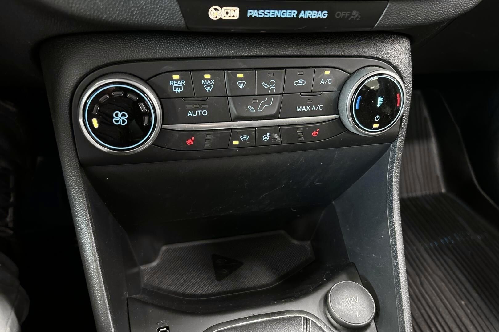 Ford Fiesta iso kuva 21