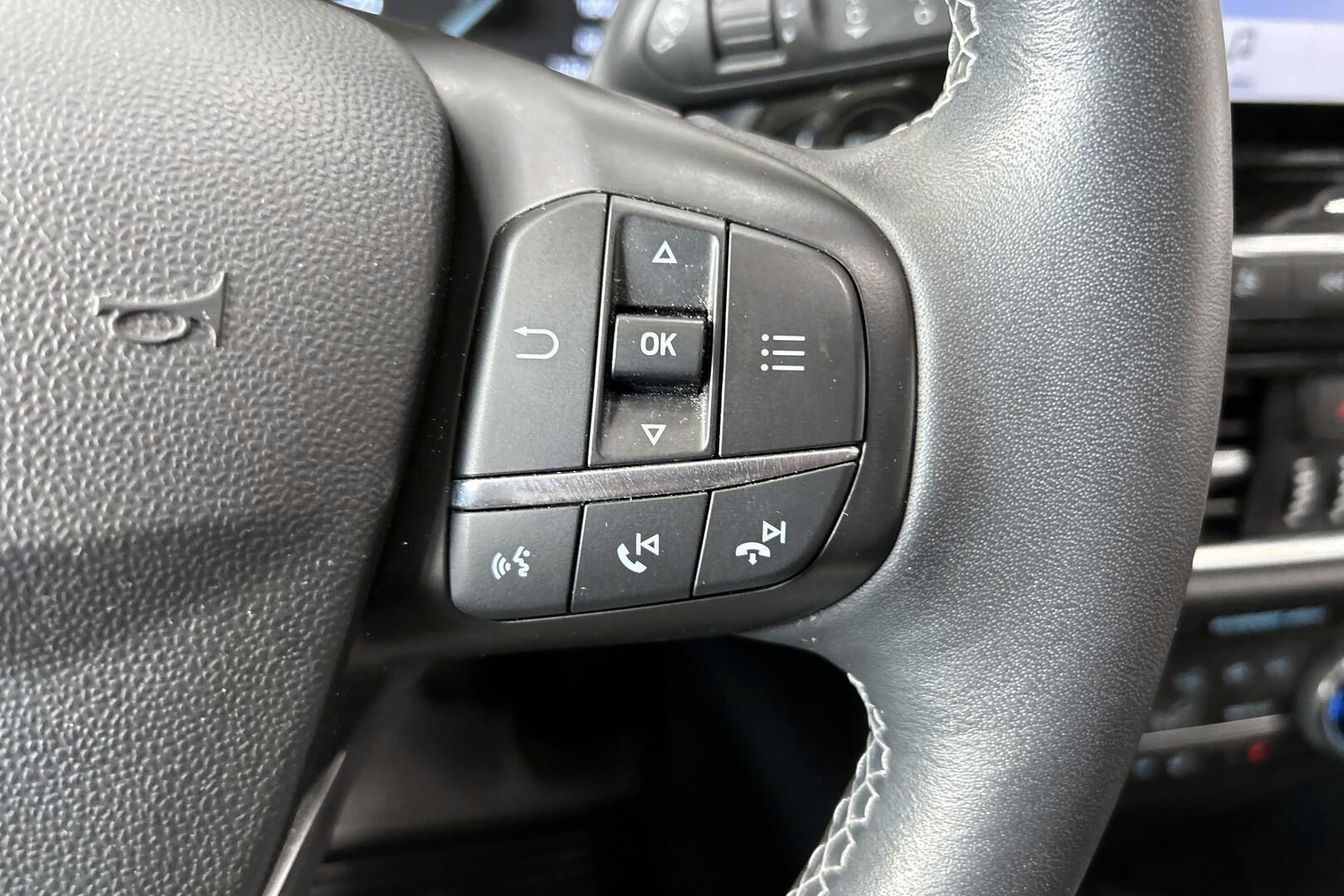 Ford Fiesta iso kuva 25