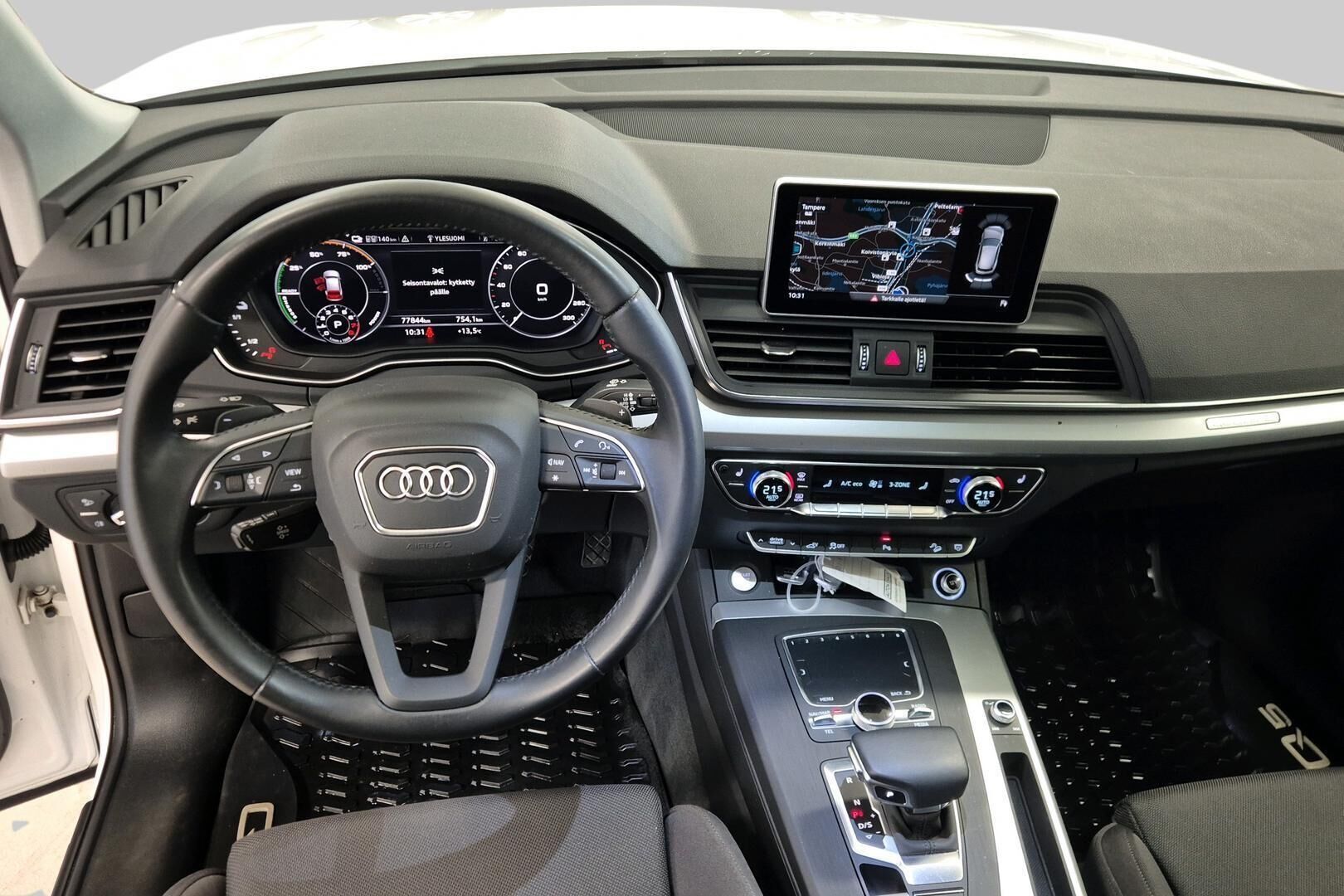 Audi Q5 iso kuva 11
