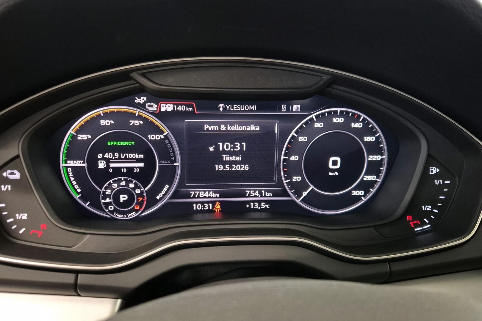 Audi Q5 iso kuva 14