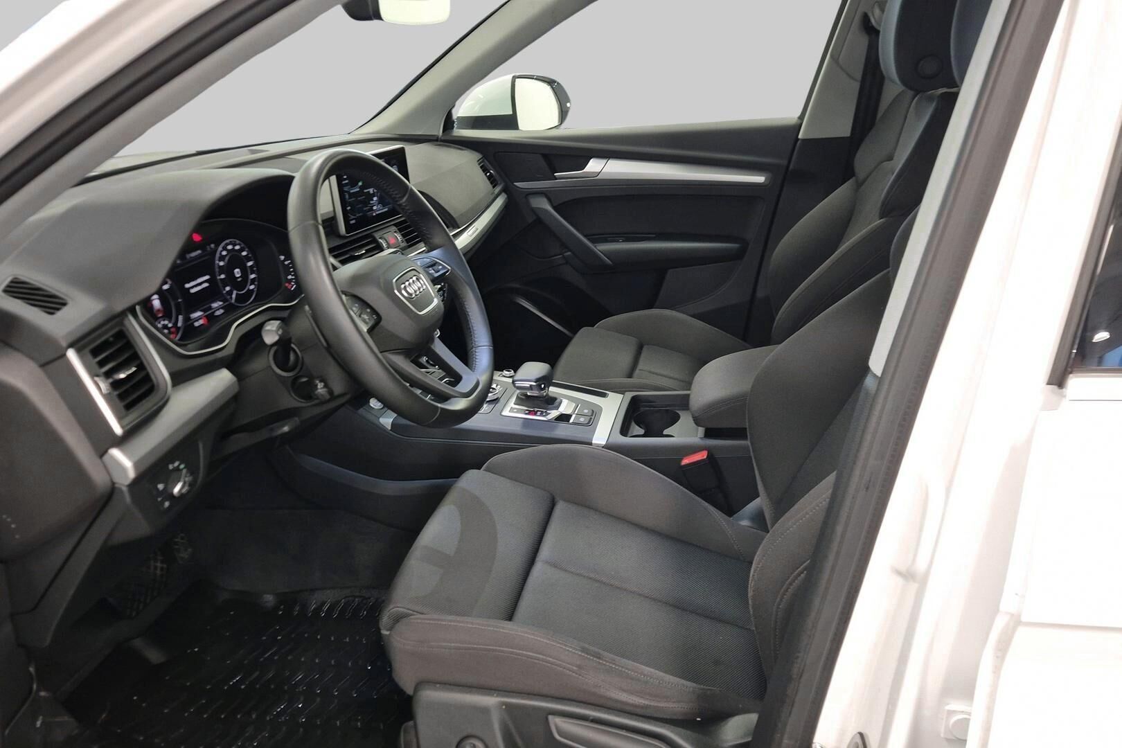 Audi Q5 iso kuva 9