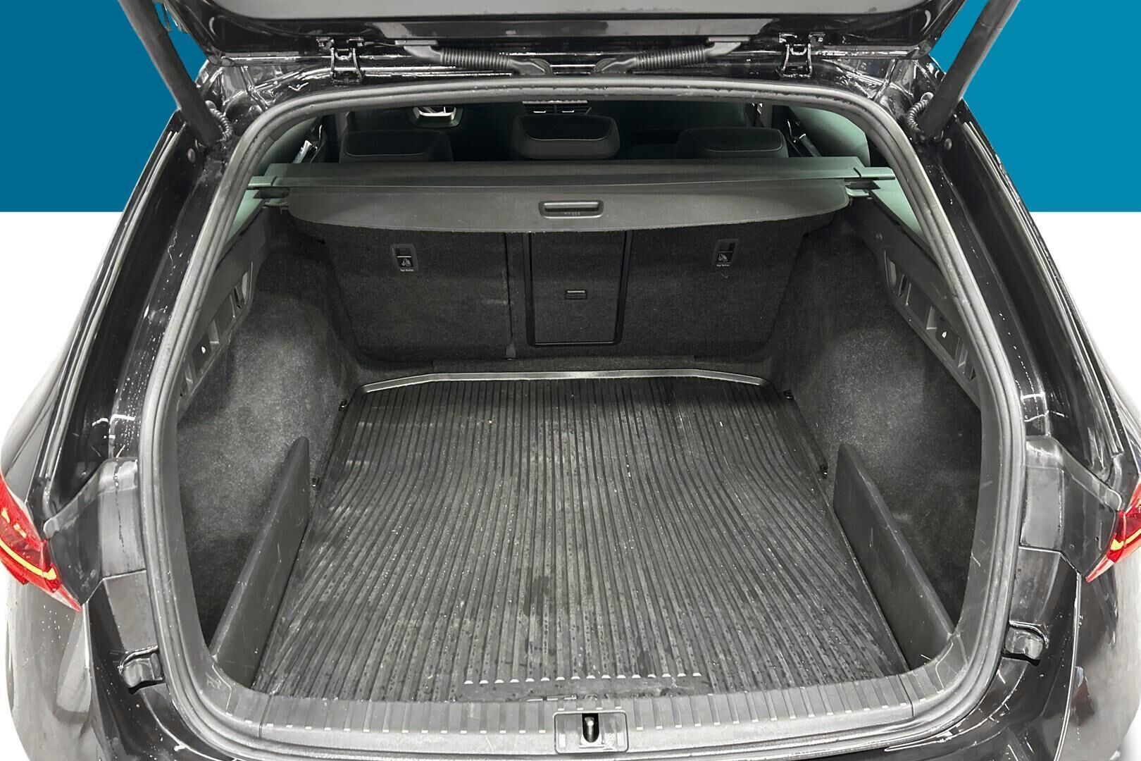 Skoda Octavia iso kuva 12