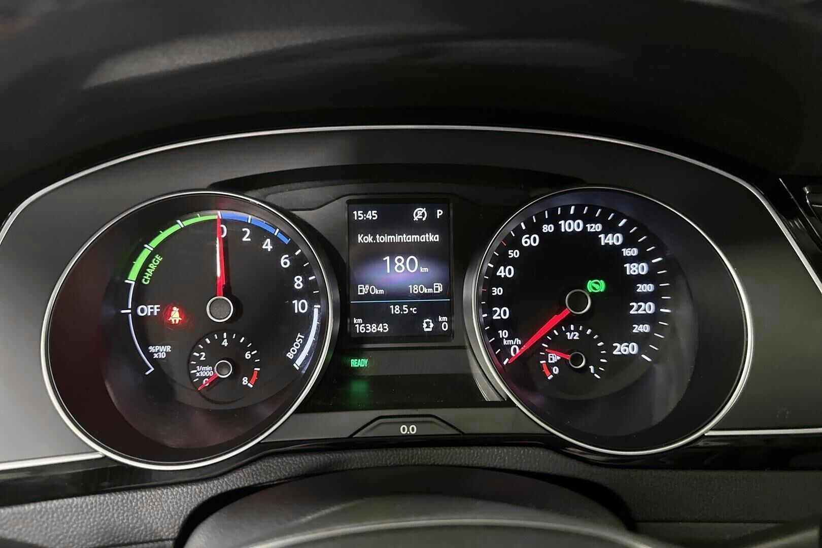 Volkswagen Passat iso kuva 22