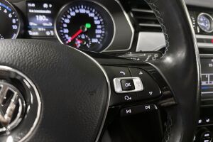 Volkswagen Passat esikatselu 24