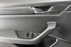 Skoda Superb esikatselu 21