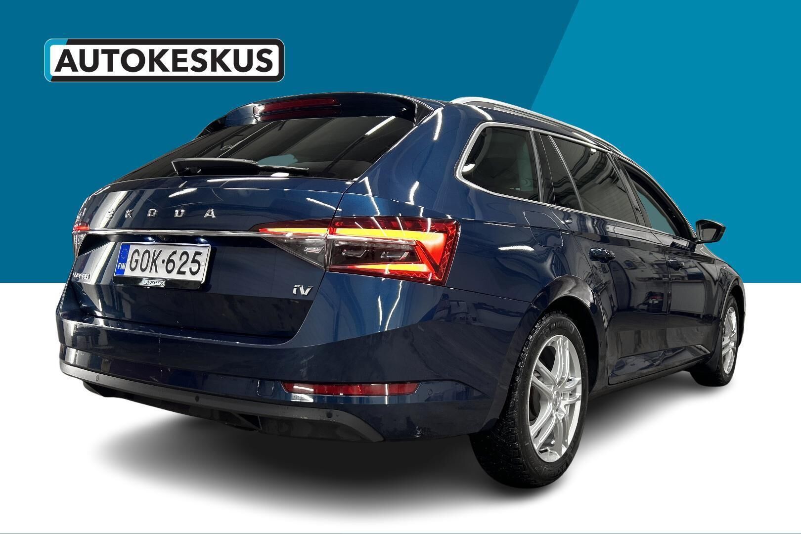 Skoda Superb iso kuva 5