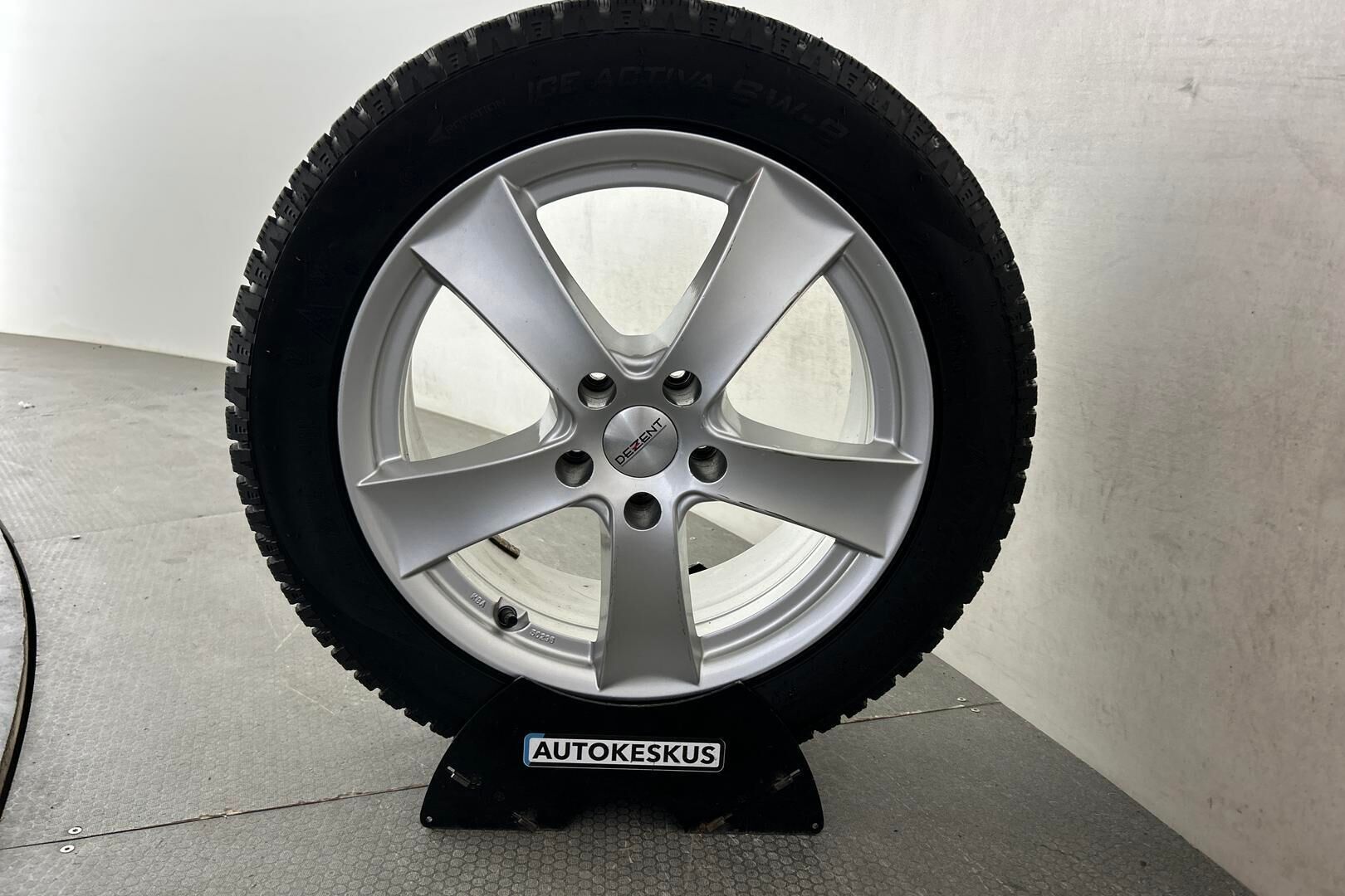 Mercedes-Benz C iso kuva 22