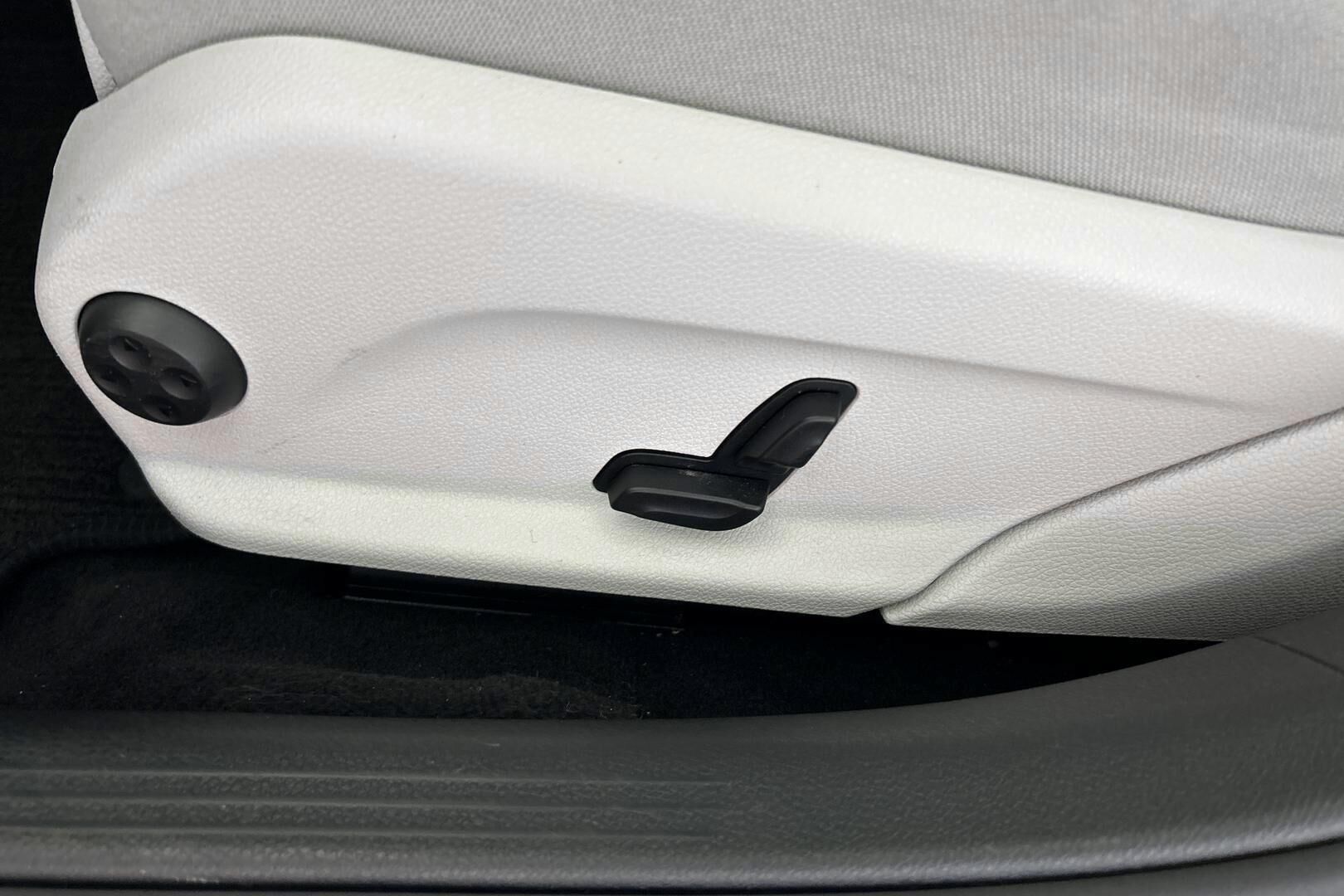 Mercedes-Benz C iso kuva 23