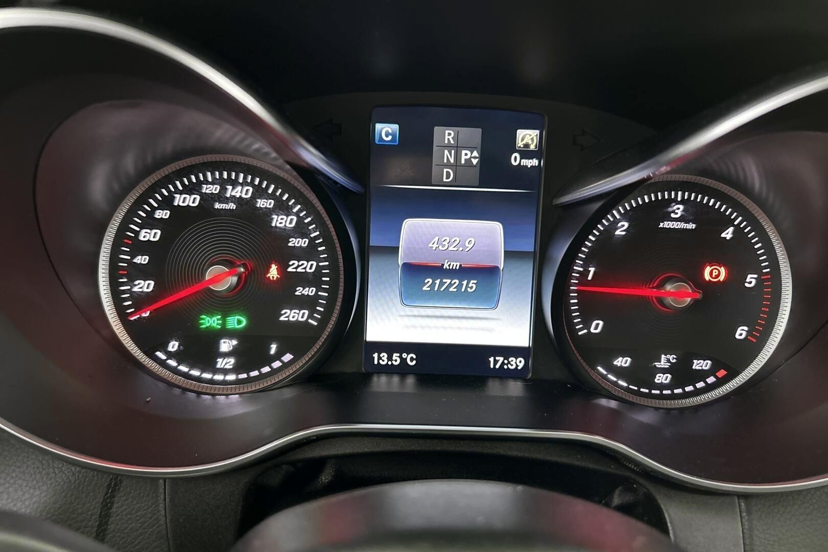 Mercedes-Benz C iso kuva 9