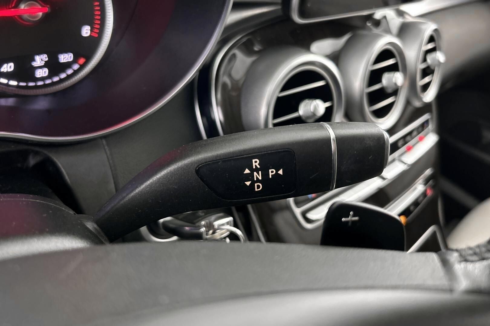 Mercedes-Benz C iso kuva 25