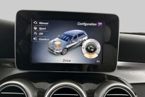 Mercedes-Benz C esikatselu 30